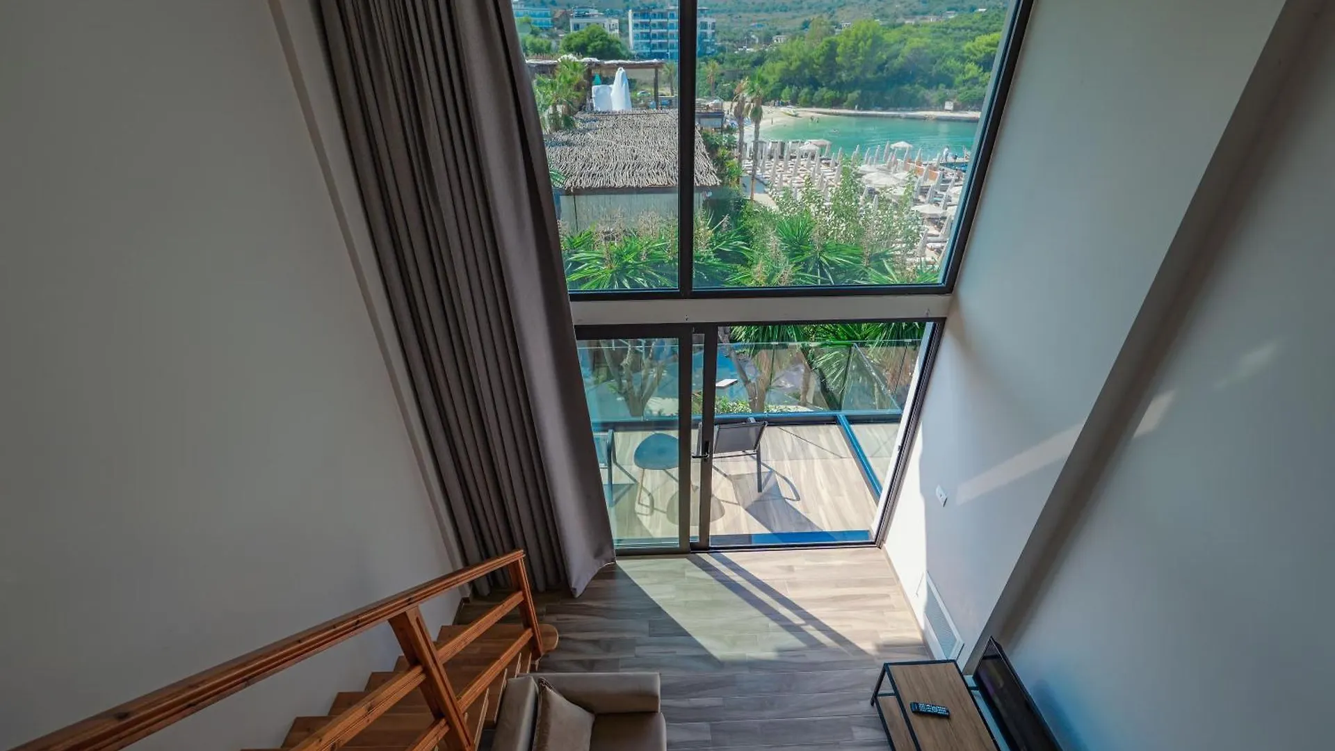 Hotel Denoel Ksamil Albânia