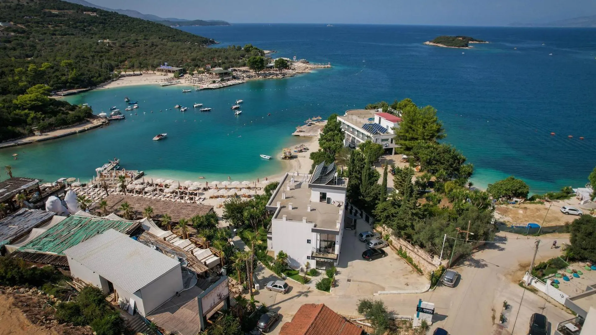 Hotel Denoel Ksamil 4*,