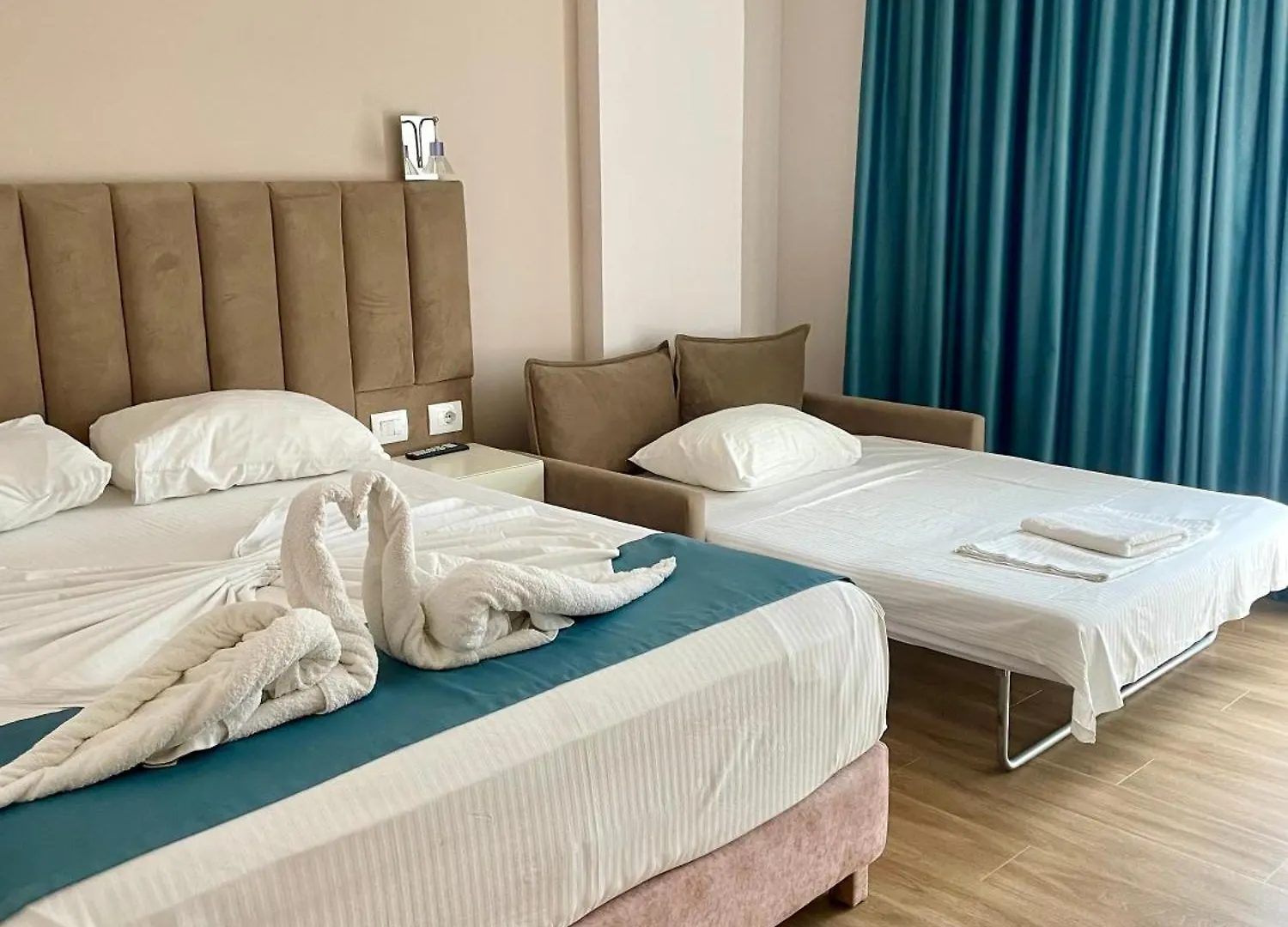 Hotel Denoel Ksamil