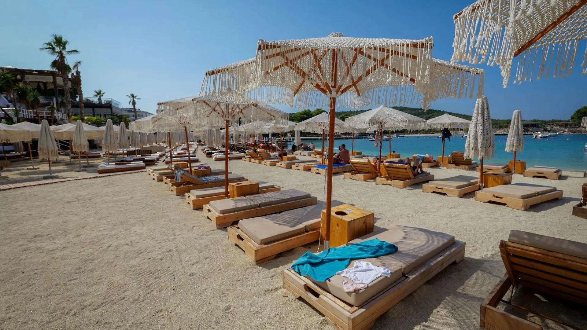 ****  Hotel Denoel Ksamil Albánia