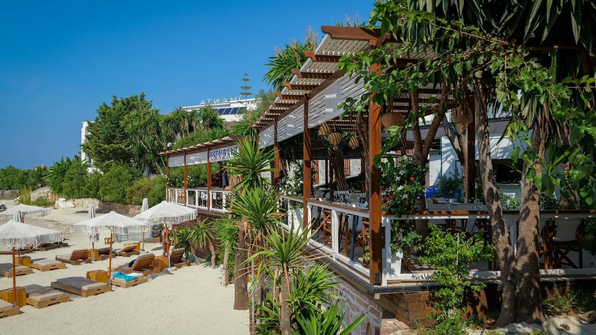 Hotel Denoel Ksamil Albánia